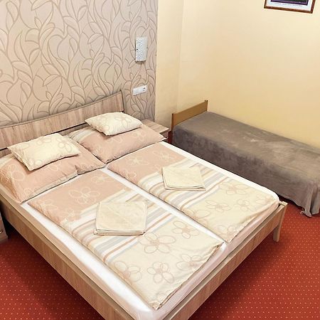 Gesztenye Apartman Makó Eksteriør bilde