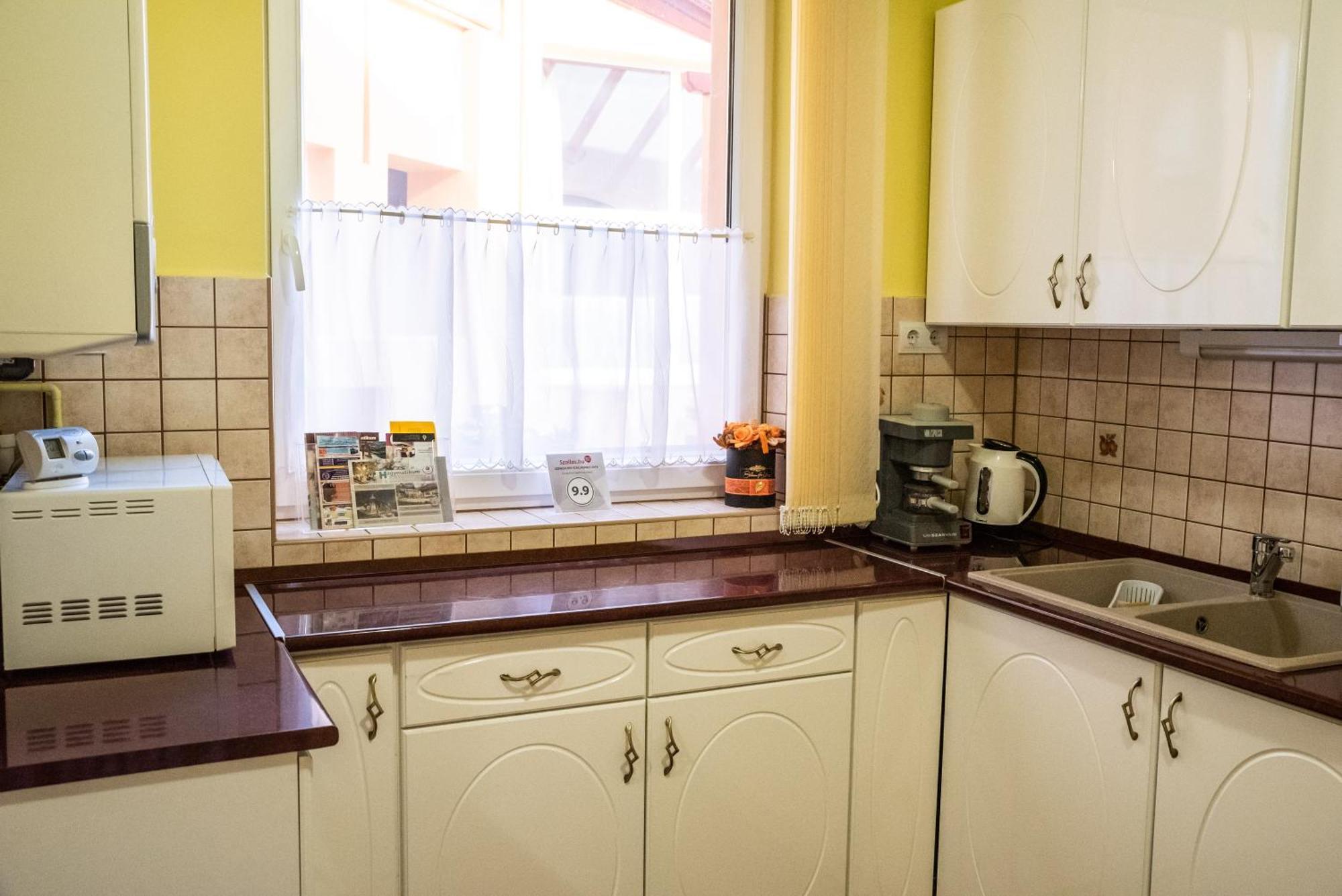 Gesztenye Apartman Makó Eksteriør bilde