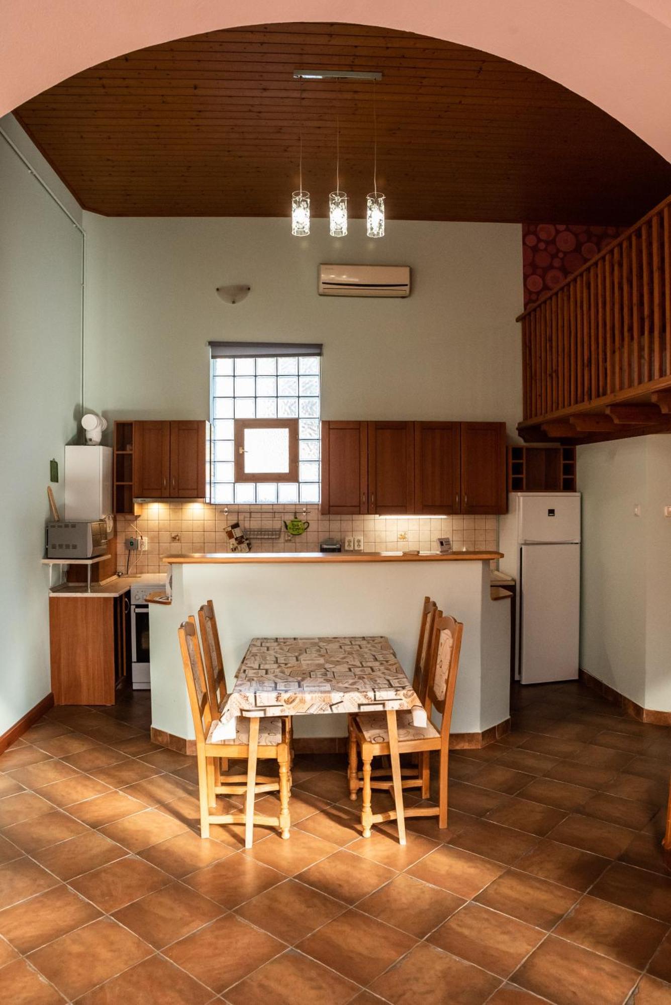 Gesztenye Apartman Makó Eksteriør bilde
